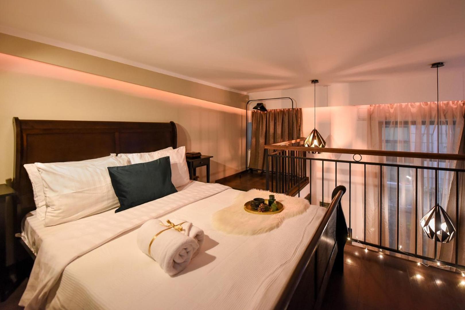 Central Comfort - Duplex-Style Studios On Regina Elisabeta Bucharest Room photo