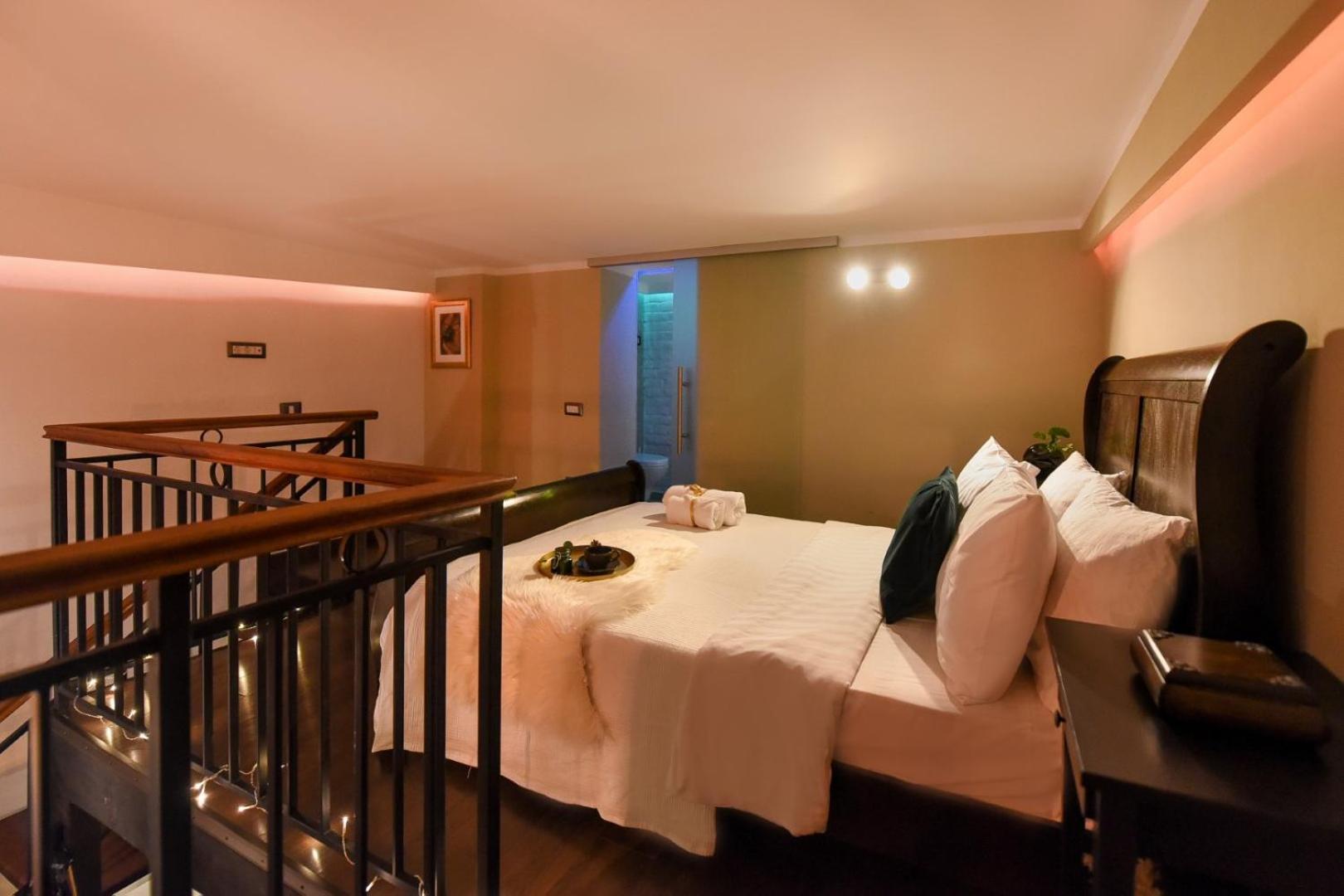Central Comfort - Duplex-Style Studios On Regina Elisabeta Bucharest Room photo