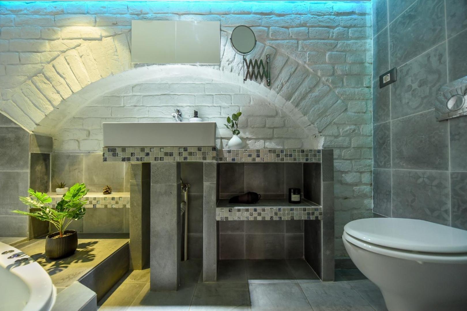 Central Comfort - Duplex-Style Studios On Regina Elisabeta Bucharest Room photo